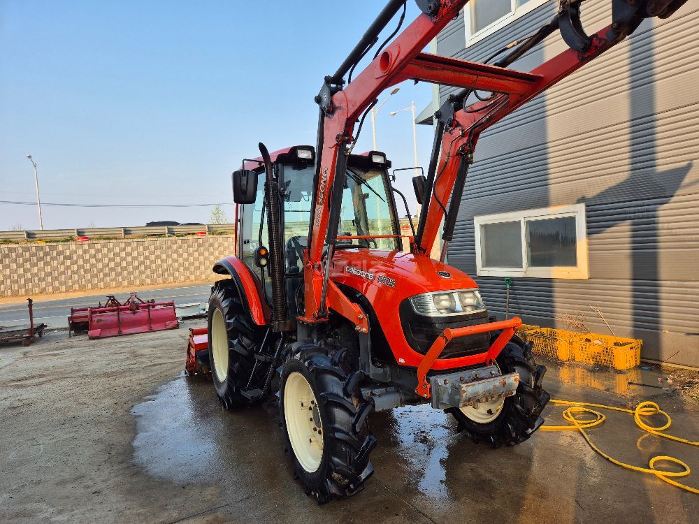 대동 트랙터 D702 (70마력)