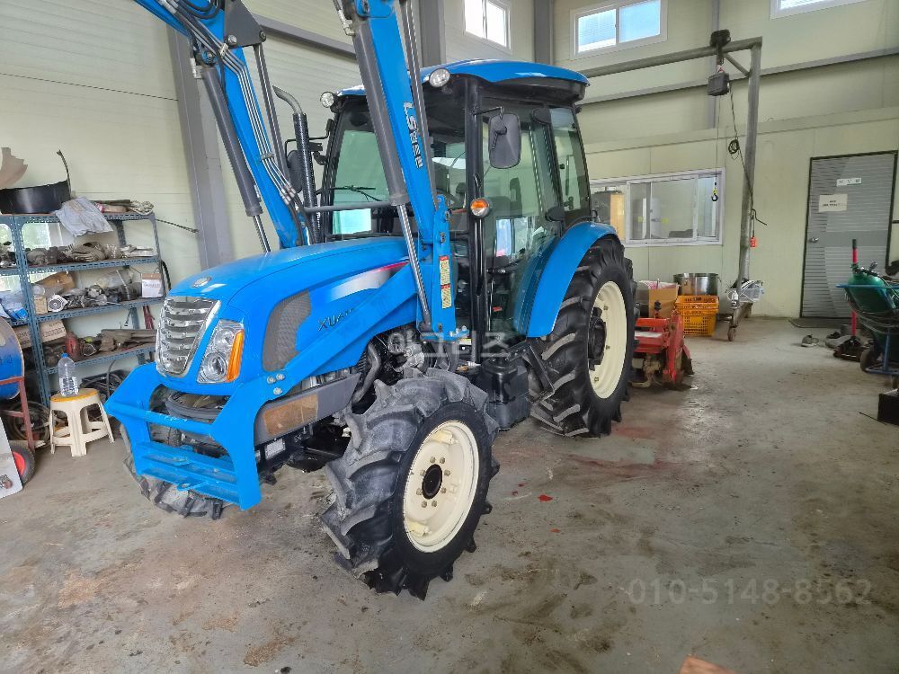 LS Tractor XU6158 (58.8hp) 뒤우측면