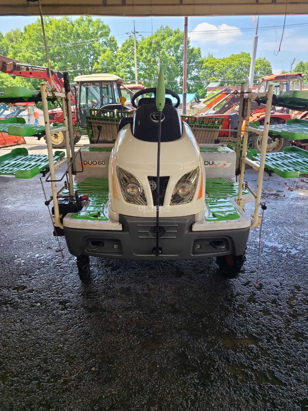 Daedong Rice transplanter DUO60 (6Rows)