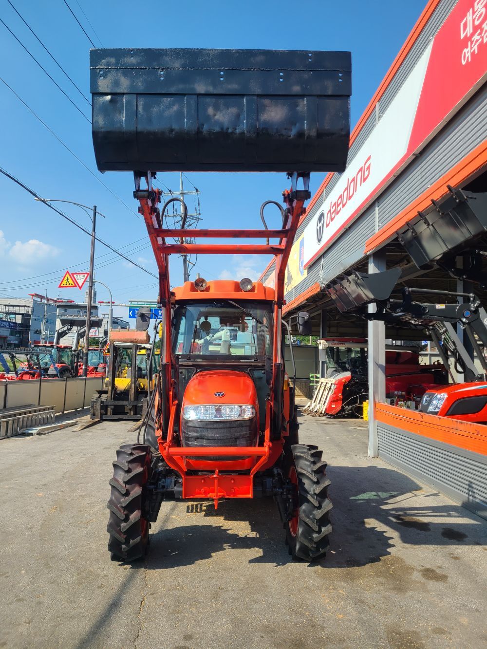 Daedong Tractor D500 (50hp)