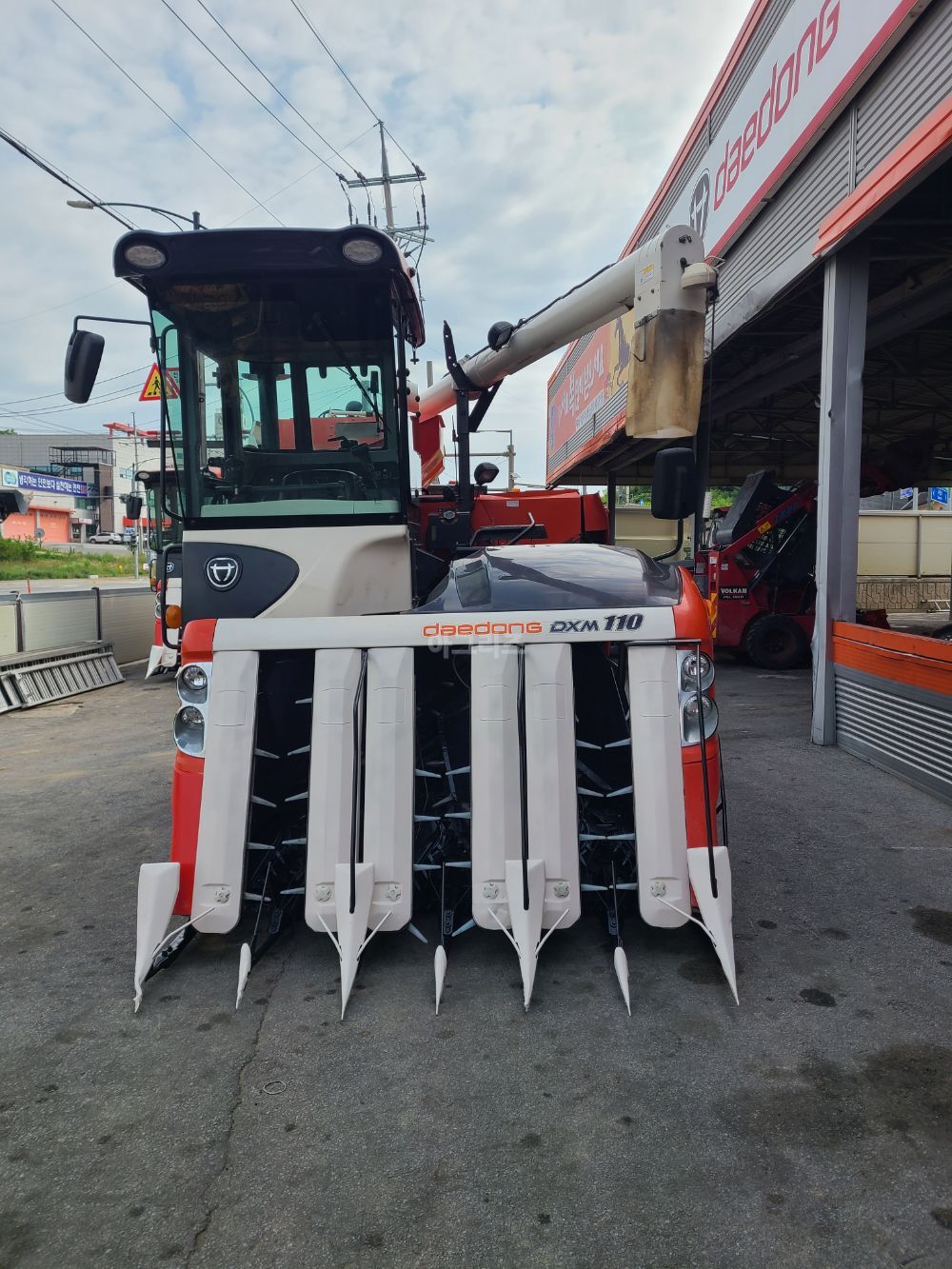Daedong Combine Harvester DXM110GC (6Rows)