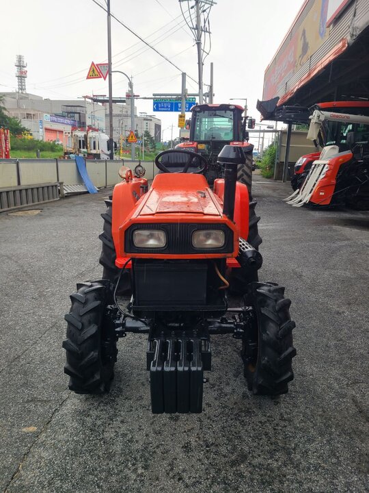 Daedong Tractor L2202-4WD (22hp)