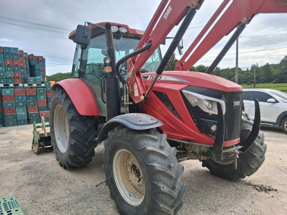 TYM Tractor TS125 (129hp)