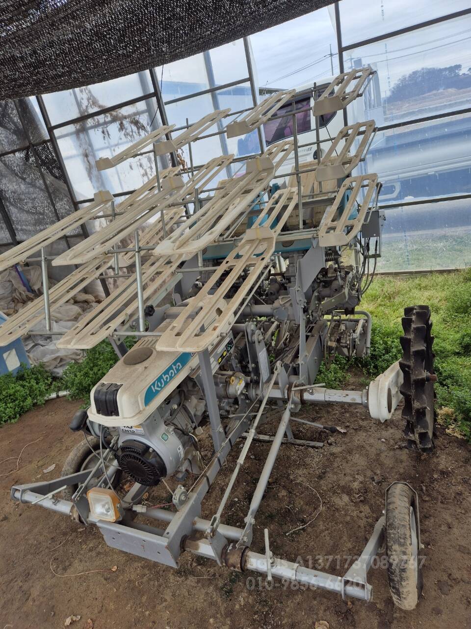 구보다 이식기 양파이식기 뒤우측면