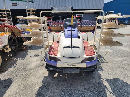 LS Rice transplanter LV6 (6Rows)