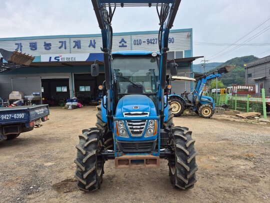 LS 트랙터 XU6168 (68.9마력)