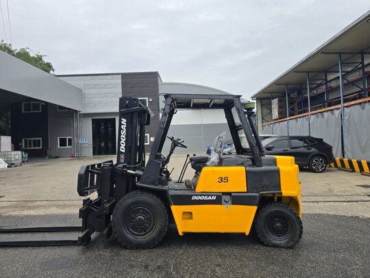 두산 지게차 FD35S (3.5톤)