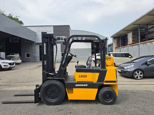 두산 지게차 LD25 (2.5톤)
