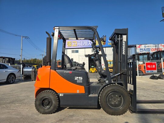 두산 지게차 D25SE-5 (2.5톤)