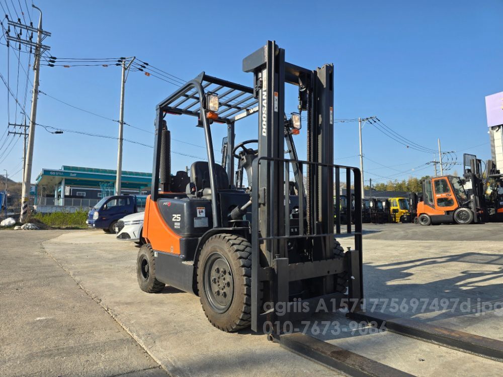 Doosan Forklift D25SE-5 (2.5톤) 뒤우측면
