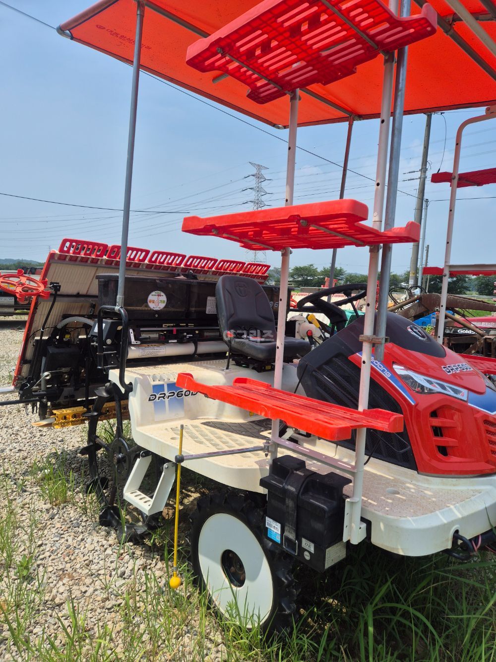 대동 이앙기 DRP60D (6조식) 뒤우측면