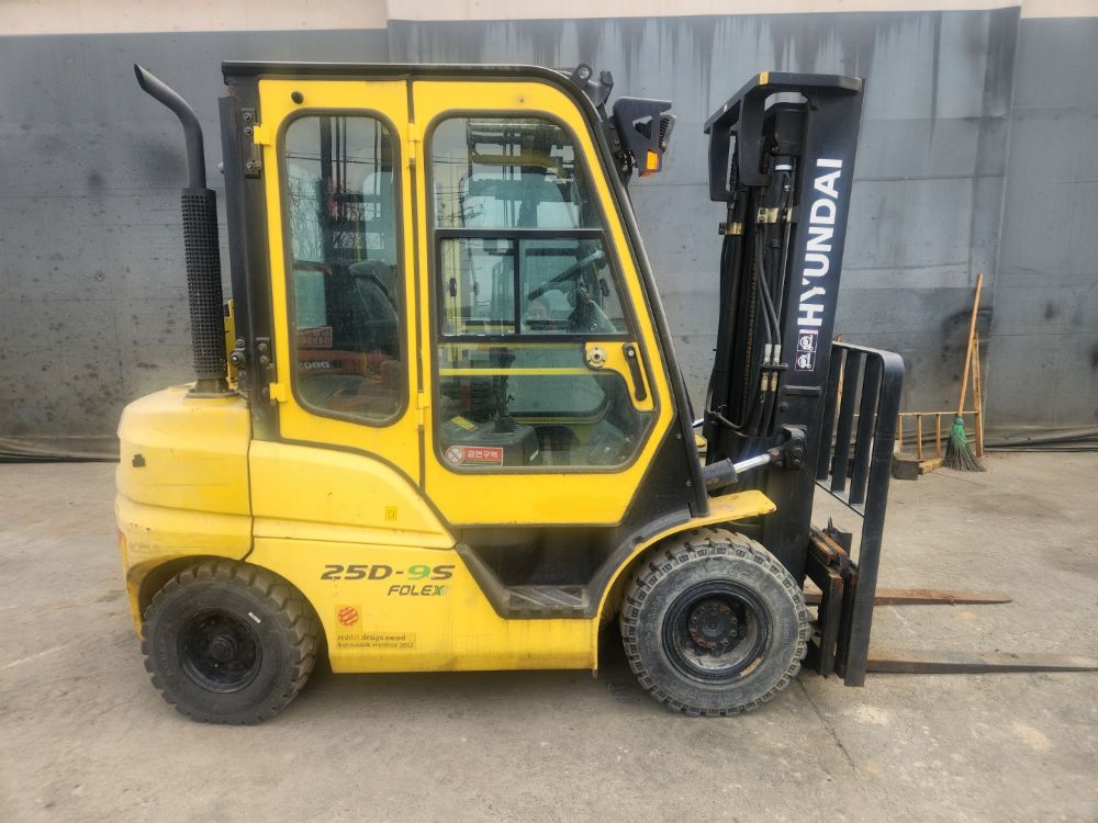 Hyundai Forklift 25D-9S (2.5톤)
