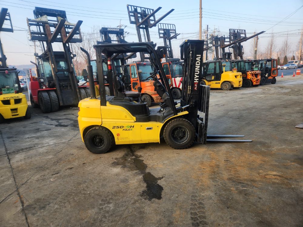 현대 지게차 25D-9H (2.5톤)