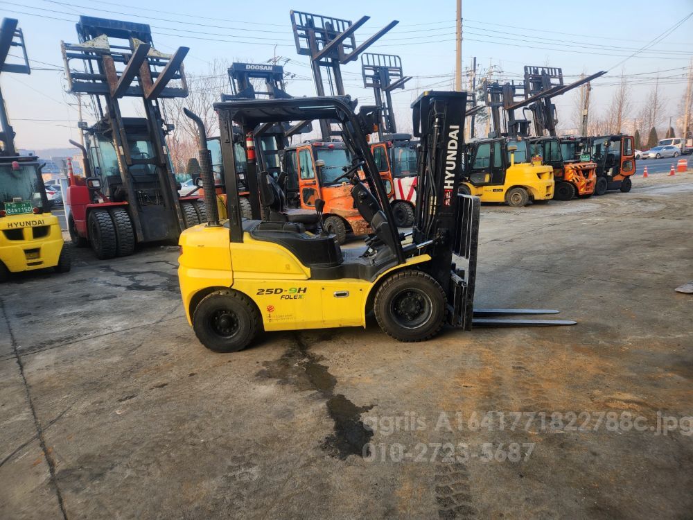 Hyundai Forklift 25D-9H (2.5톤)