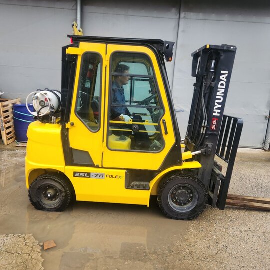 Hyundai Forklift 25L-7A (2.5톤)