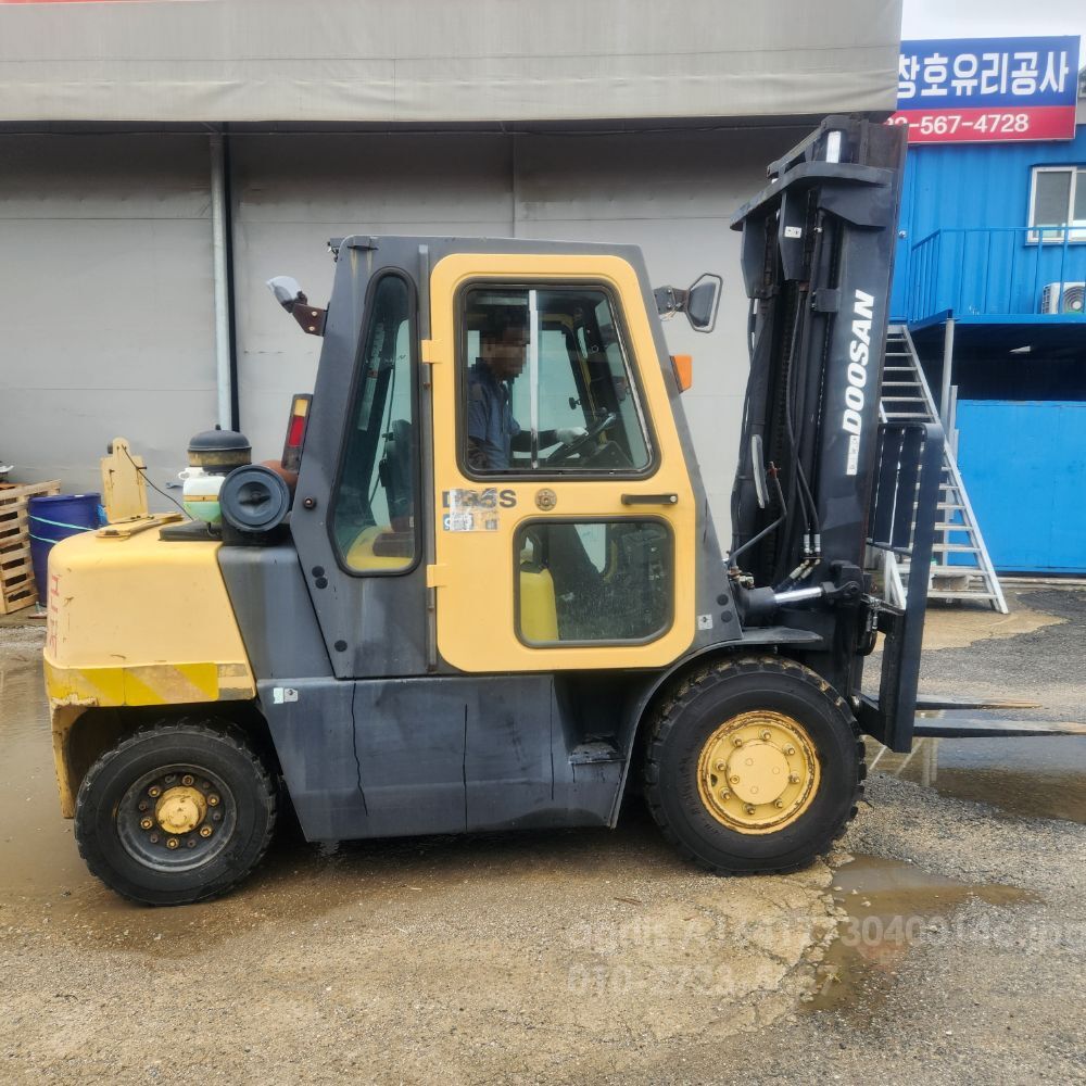 두산 지게차 D35S-2 (3.5톤)