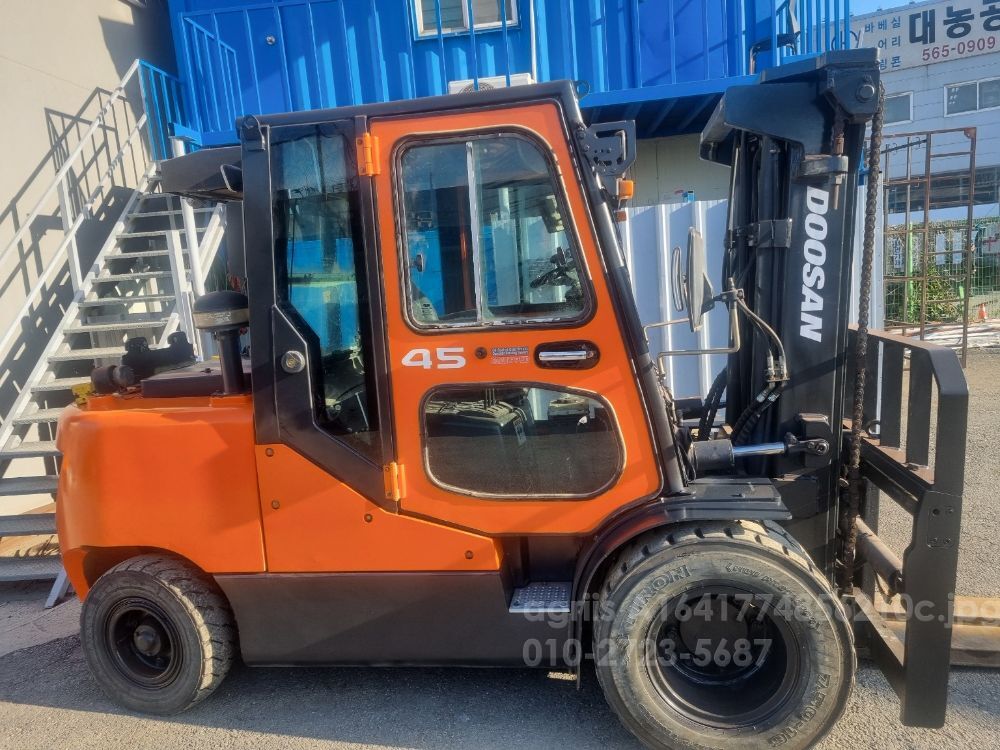 두산 지게차 D45S-7 (4.5톤)