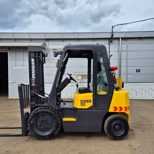  Forklift D25S (2.5톤)