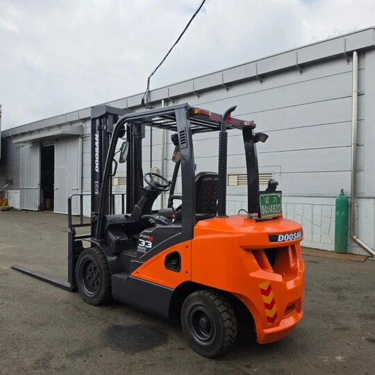 두산 지게차 D33S-7 (3.3톤)