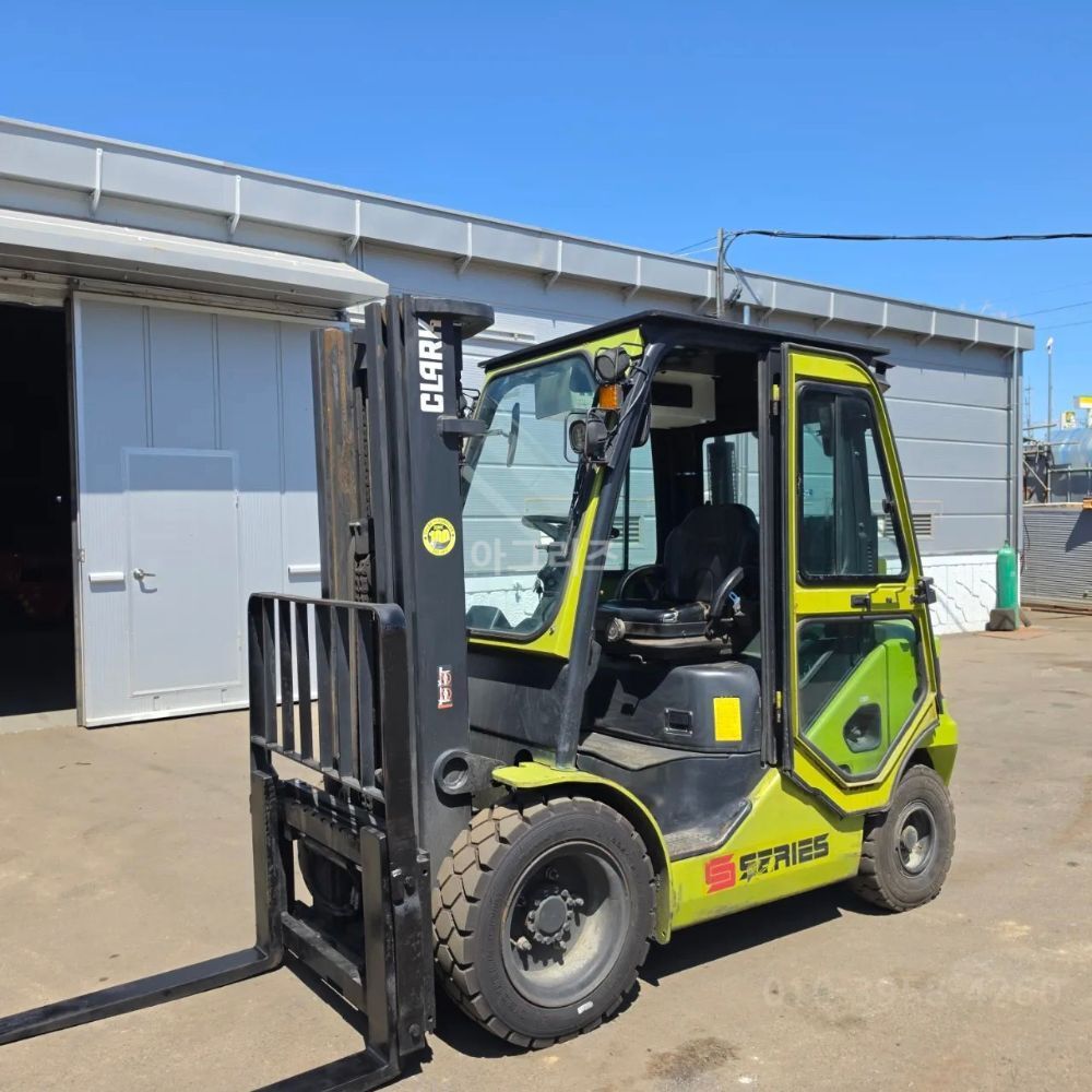  Forklift S30D (2.9톤) 뒤우측면