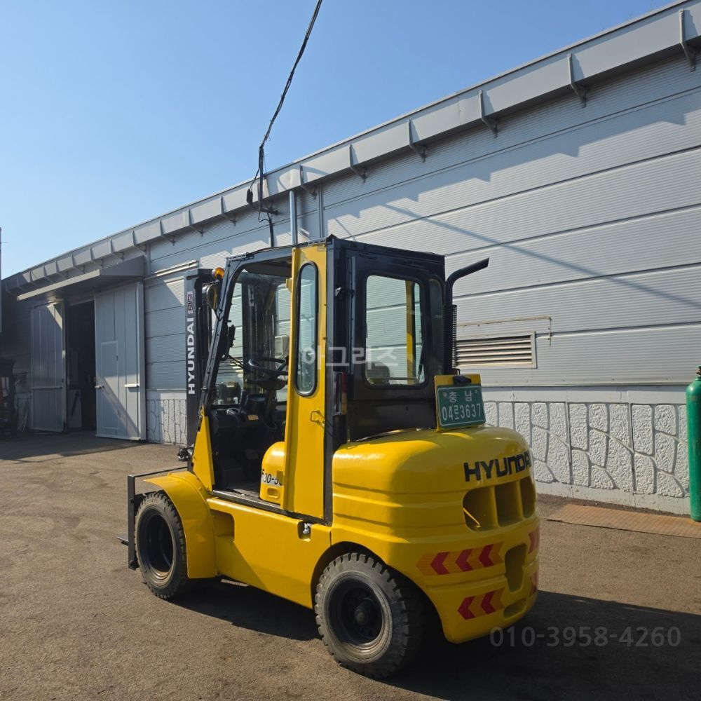 Hyundai Forklift HDF30-5S (3톤) 뒤우측면
