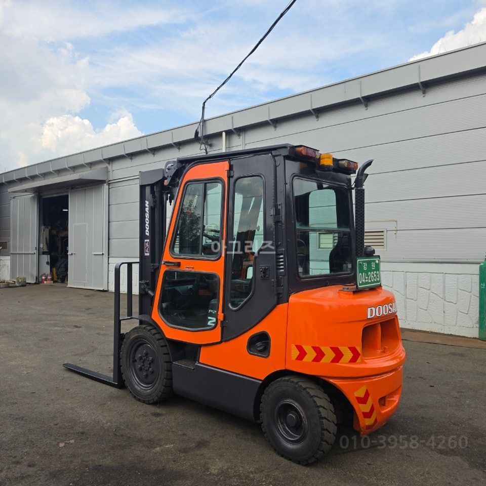 Doosan Forklift D25S-5 (2.5톤) 뒤우측면