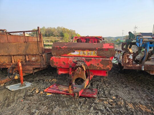 Daedong Manure Spreader 태성토비살보기 