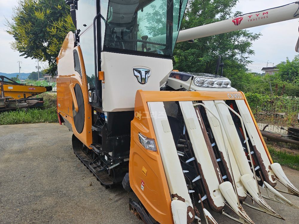 TYM Combine Harvester CX955 (5Rows)