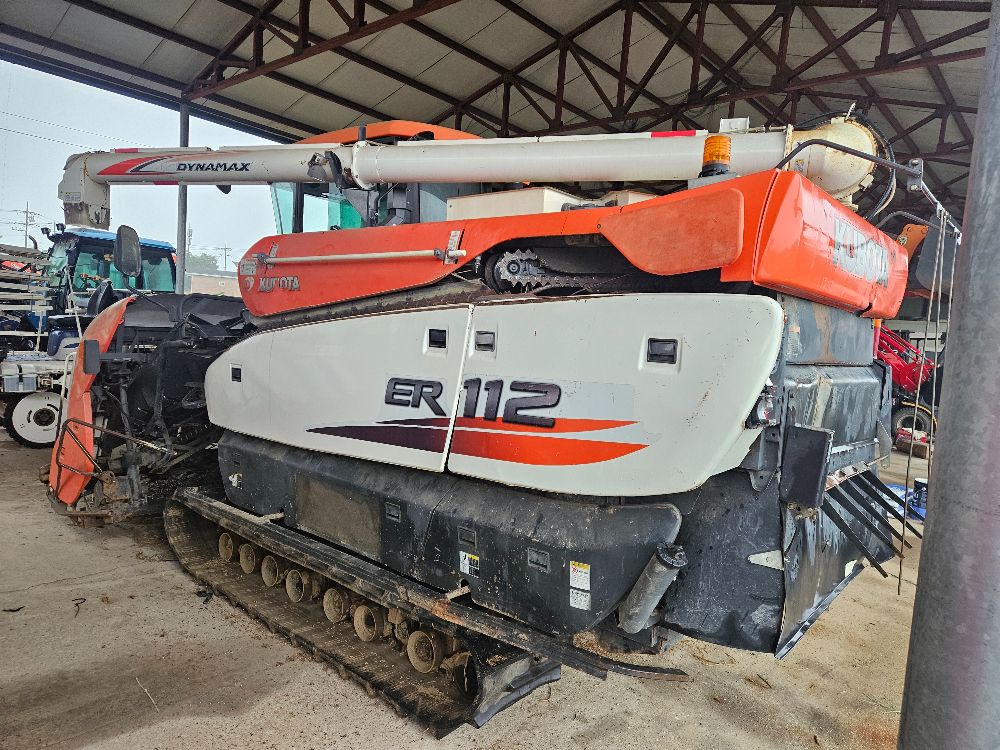 Kubota Combine Harvester ER112 (6Rows)
