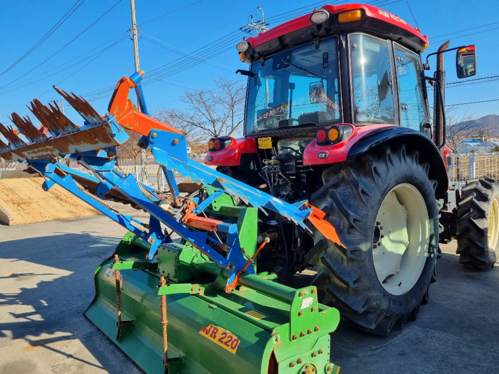 Kukje Tractor LUXEN85 (85hp)