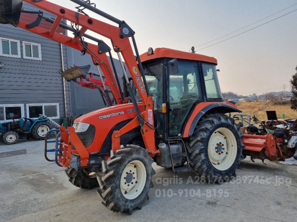 Daedong Tractor D581 (58hp)