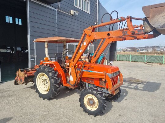 대동 트랙터 3301 (33마력)