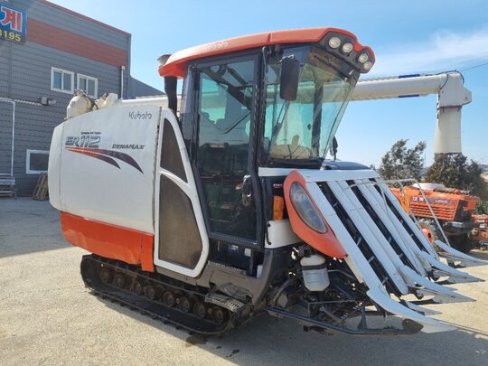 Kubota Combine Harvester ER112 (6Rows)