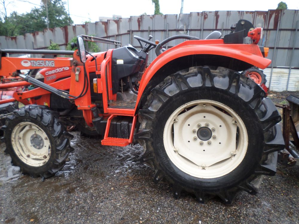 Daedong Tractor D500 (50hp)