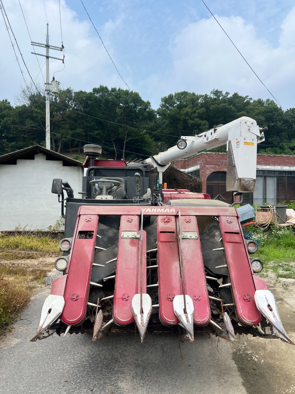 Yanmar Combine Harvester YH570 (5Rows)