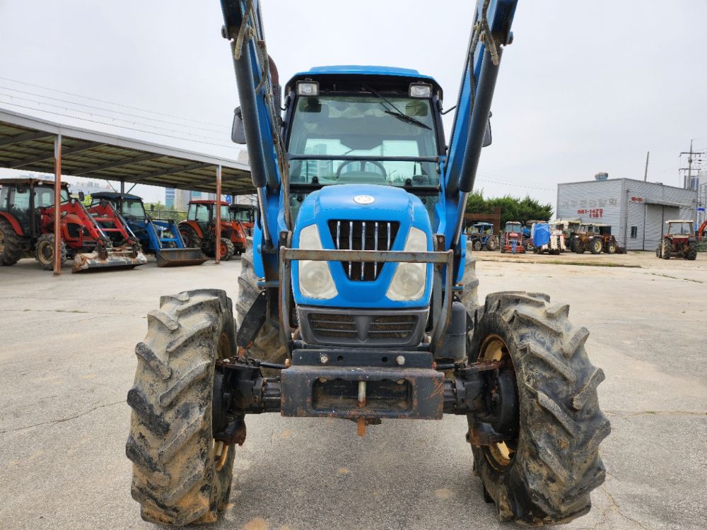 LS Tractor L7030 (85hp)