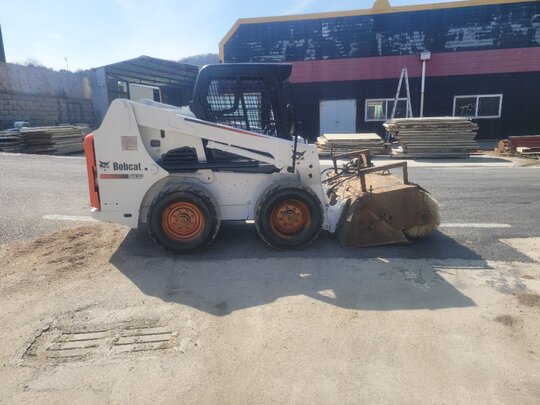  Skid steer loader S630 