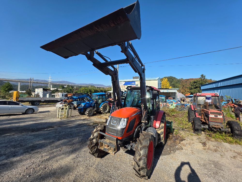 Daedong Tractor FX850 (85hp)