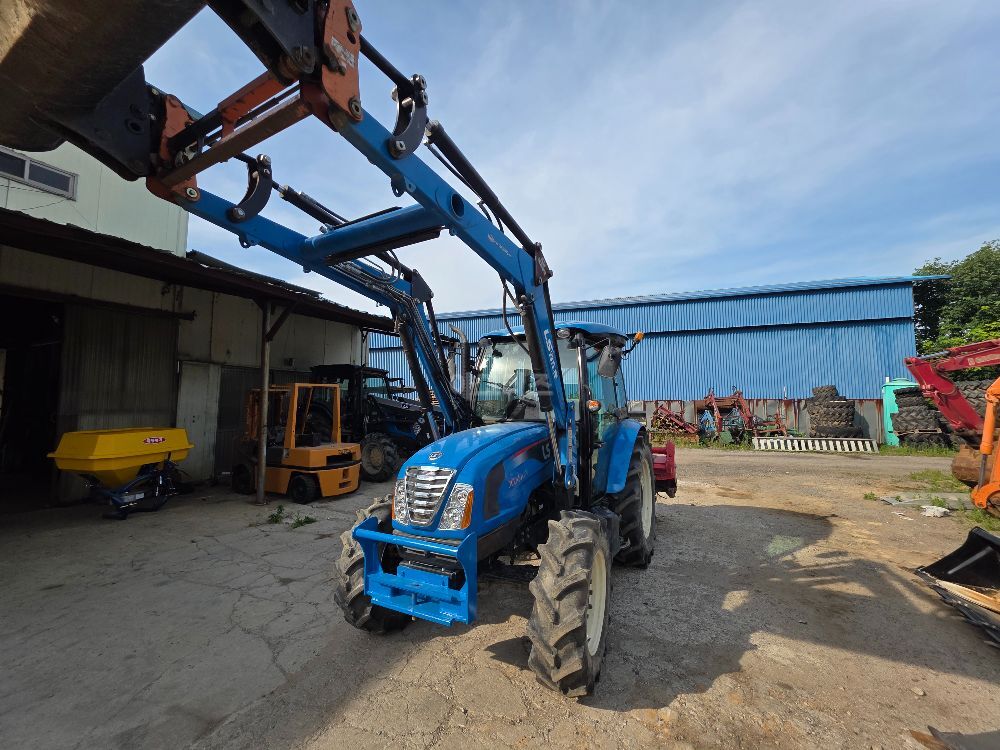 LS Tractor XU6168 (68.9hp)