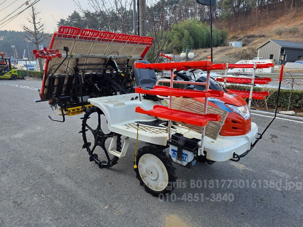 대동 이앙기 ERP60D (6조식) 뒤우측면