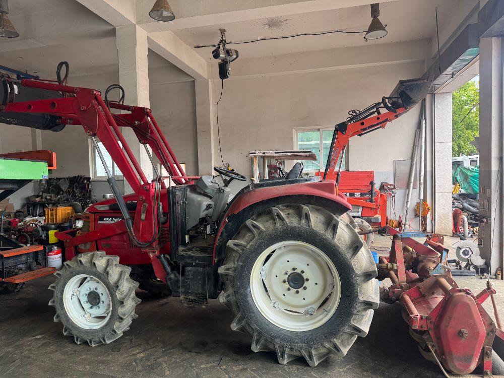 Kukje Tractor EF475 (47hp) 뒤우측면