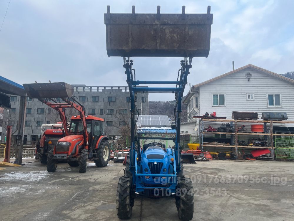 LS Tractor R53 (53hp)