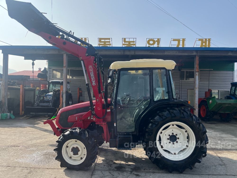 TYM Tractor T552 (55hp)