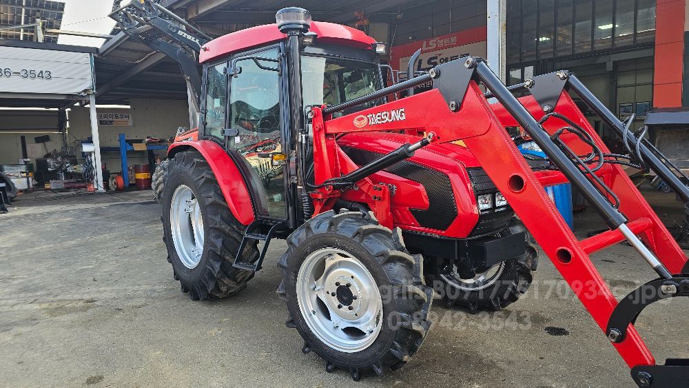 TYM 트랙터 T720 (72마력)
