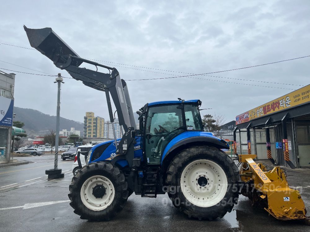 뉴홀랜드 트랙터 T5-120 (120마력)