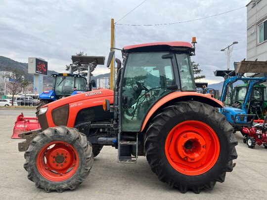 구보다 트랙터 M5-101 (110마력)