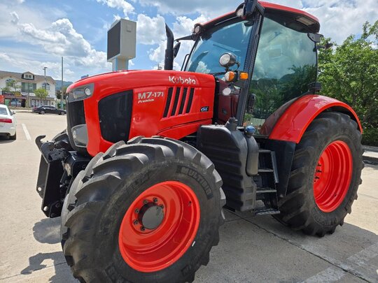 Kubota Tractor M7-171H (175.4hp)