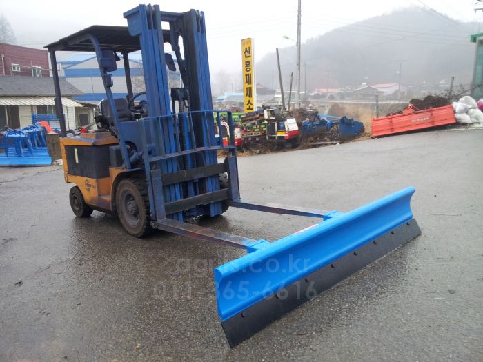  제설기(지게차형) 제설기(지게차형) 