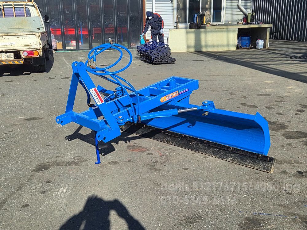  제설용 그레이더(농업용) 제설용그레이더 2200  뒤우측면