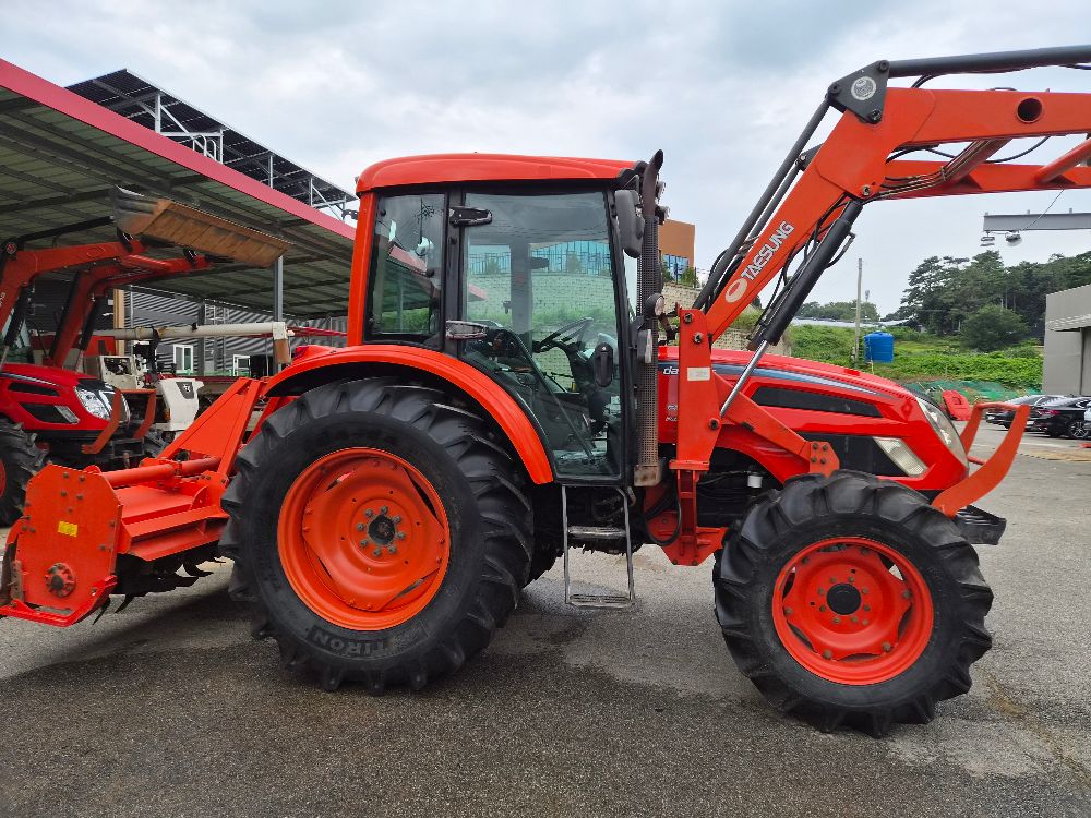 Daedong Tractor PX1000PSC (100hp) 뒤우측면